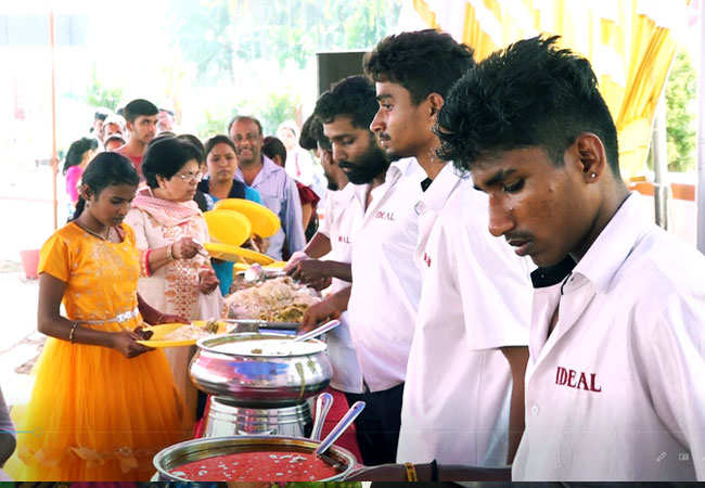 Grace Ministry Celebrates Christmas 2022 with grandeur at Prayer Centre in Valachil, Mangalore on Dec 16, Friday 2020. People from different parts of Karnataka joined the Christmas prayer service in thanking Lord Jesus Christ.